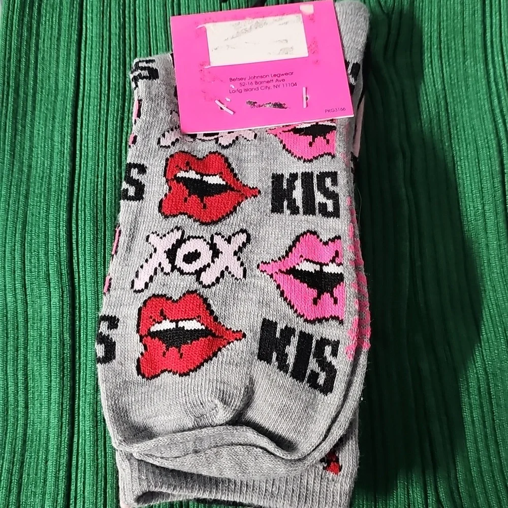 Betsey Johnson Pack of 3 Pairs Red, Gray and Black Heart/Lips Crew Socks NWT